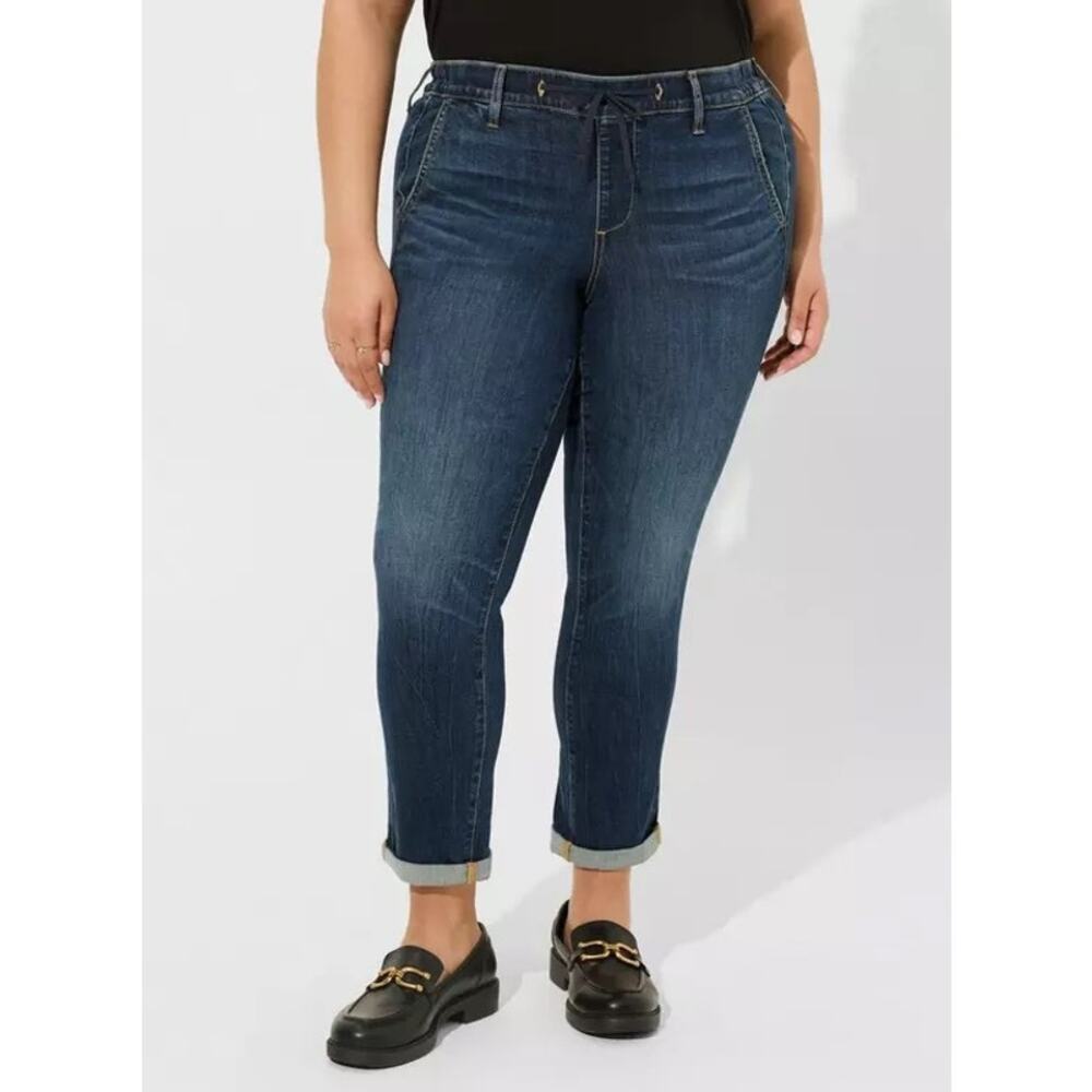 Torrid Weekend Boyfriend Mid Rise Jeans Size 6 Short Axis Pull On Drawstring NWT